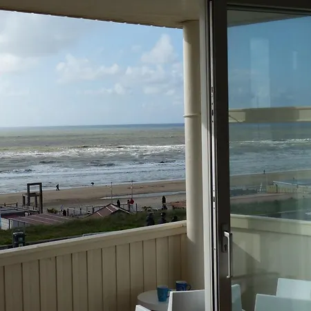 Parel Aan Zee In * זנדוורט
